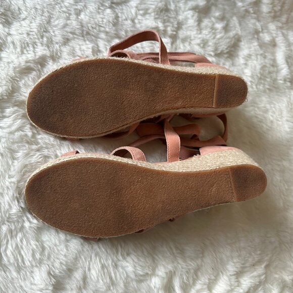 Blush leather supportive wedge sandals - Picture 4 of 6